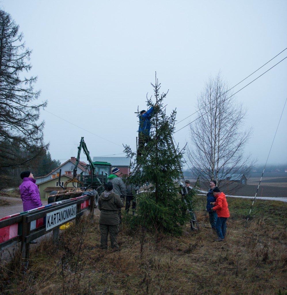 Joulu näkyy Kartanonmäellä 